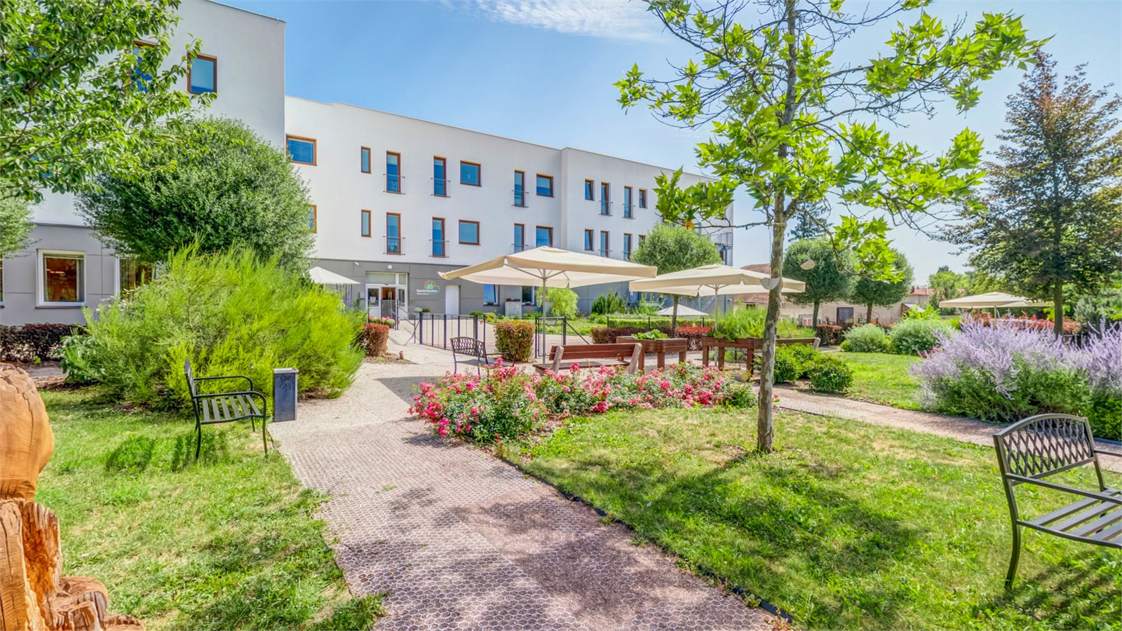 Zahrada fungujícího zařízení SeniorGarden Chrudim