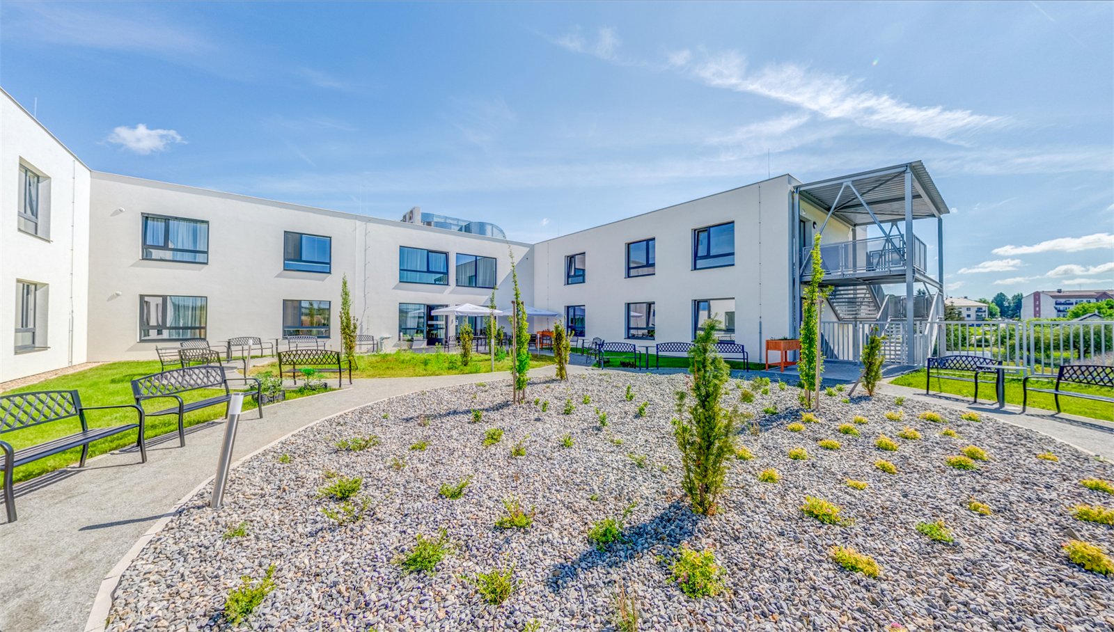 Zahrada fungujícího zařízení SeniorGarden Velká Bíteš